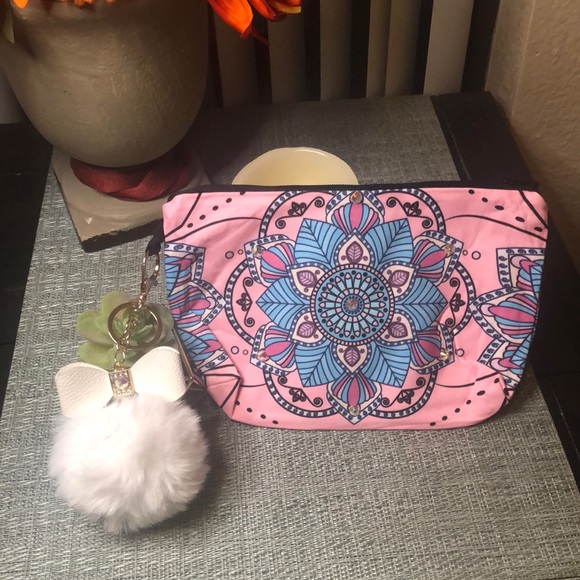 #84p💕👛NWOT Swarovski Crystal Bag & White Pom Pom Keychain 👛💕*one of a kind* - Picture 15 of 16